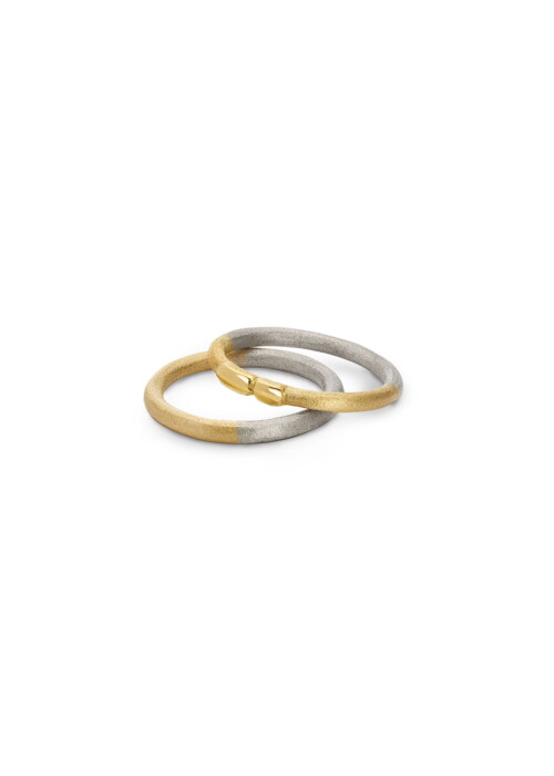 white and yellow gold wedding rings